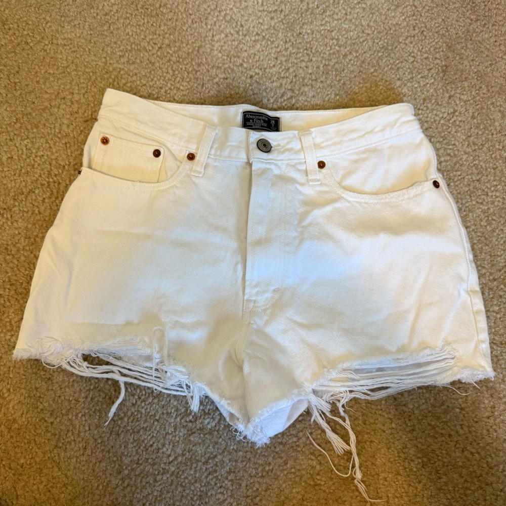 Abercrombie & Fitch White Annie High Rise Jean Shorts - Size 2